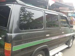 Dijual mobil bekas Toyota Kijang , Jawa Barat  1