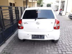 Mobil Toyota Etios Valco 2014 E terbaik di Sumatra Utara 1