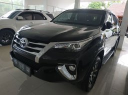 Mobil Toyota Fortuner VRZ 2018 terawat di DIY Yogyakarta 3