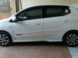 Mobil Toyota Agya 0 terbaik di Sulawesi Selatan 2