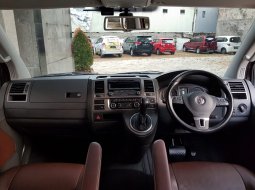 Mobil Volkswagen Caravelle 2.0 TDi 2013 terawat di DKI Jakarta 6