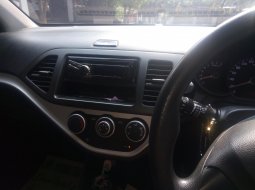 Jual mobil Kia Picanto 1.2 2013 murah di Banten 4