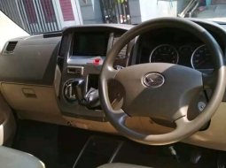 Banten, jual mobil Daihatsu Luxio X 2010 dengan harga terjangkau 3