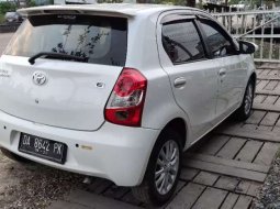 Jual cepat Toyota Etios Valco E 2015 di Kalimantan Selatan 3