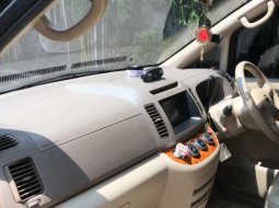 Mobil Nissan Serena 2011 Autech terbaik di DKI Jakarta 4