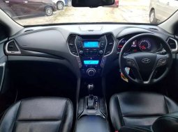 Dijual mobil bekas Hyundai Santa Fe V6 2.7 Automatic, Riau  10