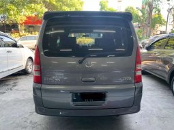 Mobil Nissan Serena 2011 Highway Star terbaik di Jawa Timur 3