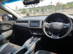 Dijual Honda HR-V 1.5 E CVT AT 2015 murah di Banten 4