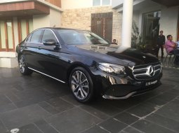 Jual mobil Mercedes-Benz E-Class E250 Avantgarde CKD 2019 terbaik di DKI Jakarta 1