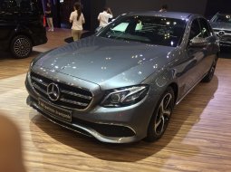 Dijual mobil Mercedes-Benz E-Class E 300 Sportstyle Line CKD 2019 di DKI Jakarta 1