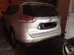 DKI Jakarta, Nissan X-Trail 2.5 CVT 2017 kondisi terawat 6