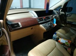 Jual mobil bekas murah Honda Elysion i-Vtec 2004 di DIY Yogyakarta 3