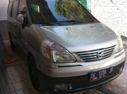 Jual mobil bekas murah Nissan Serena Highway Star 2004 di Jawa Timur 2