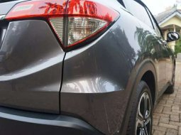 Mobil Honda HR-V 2019 E terbaik di Banten 3