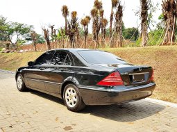 Dijual mobil bekas Mercedes-Benz S-Class S 280 2001, Banten 3