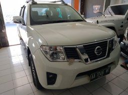 Mobil Nissan Navara Sports Version 2014 terawat di DIY Yogyakarta 6