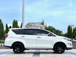Sumatra Selatan, jual mobil Toyota Venturer 2018 dengan harga terjangkau 12