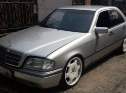 Dijual mobil bekas Mercedes-Benz C-Class C200, DKI Jakarta  3