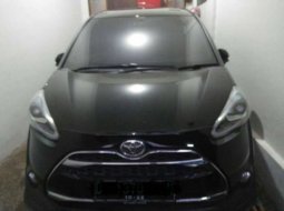 Jual cepat Toyota Sienta Q 2017 di Jawa Barat 1