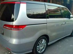 Mobil Honda Elysion 2004 dijual, Jawa Tengah 9