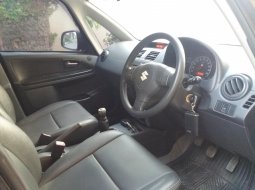 Dijual Suzuki SX4 X-Over 1.5 2008 bekas, DKI Jakarta 8