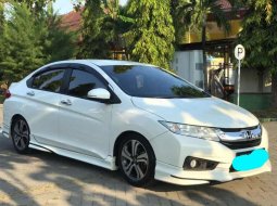 Jawa Timur, jual mobil Honda City E 2014 dengan harga terjangkau 5