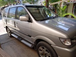 Mobil Isuzu Panther 2004 LS Hi Grade dijual, Jawa Barat 5