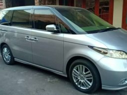 Mobil Honda Elysion 2004 dijual, Jawa Tengah 1