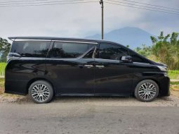 Mobil Toyota Vellfire 2017 ZG dijual, Banten 5