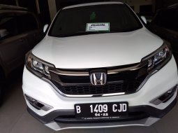 Mobil Honda CR-V 1.5 VTEC 2017 terbaik di Jawa Tengah  7