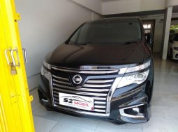 Dijual mobil bekas Nissan Elgrand Highway Star, Jawa Timur  5