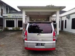 Mobil Nissan Serena 2008 terbaik di Jawa Barat 1