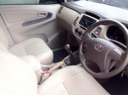 Jual Toyota Kijang Innova 2.5 E 2015 mobil bekas, Sumatra Utara 2