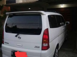 Jual mobil Nissan Serena Highway Star 2010 bekas, Jawa Barat 4