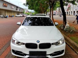 Dijual Mobil BMW 3 Series 328i 2013 dengan harga murah di DKI Jakarta 9