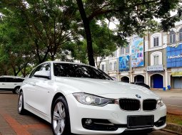 Dijual Mobil BMW 3 Series 328i 2013 dengan harga murah di DKI Jakarta 8