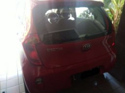 Mobil Kia Picanto 2014 SE terbaik di Jawa Timur 6