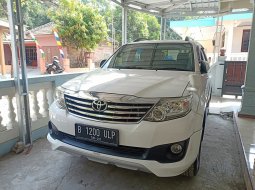 Jual mobil Toyota Fortuner TRD Sportivo A/T 2012 terbaik, Jawa Tengah 1