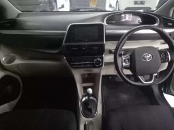 Jual mobil Toyota Sienta Q 2017 bekas, Jawa Timur 6