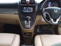 Mobil Honda CR-V 2010 2.4 terbaik di Sulawesi Selatan 7