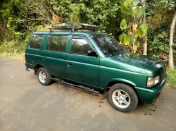 Jual cepat Isuzu Panther New Royal 2.5 2000 mobil bekas di Jawa Barat 1