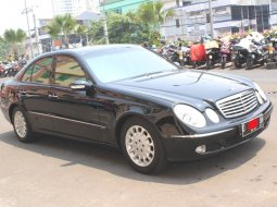 Dijual mobil bekas Mercedes-Benz E-Class E 260 2003, DKI Jakarta 8