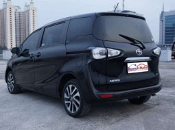 Mobil Toyota Sienta 2016 V terbaik di DKI Jakarta 11