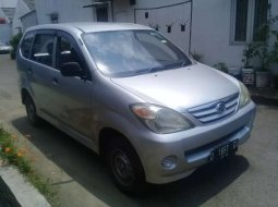 Jawa Barat, Daihatsu Xenia Li 2004 kondisi terawat 4