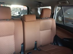 Jual mobil Toyota Kijang Innova 2.0 G 2016 bekas di Jawa Barat 7