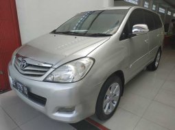 Jual cepat Toyota Kijang Innova 2.0 G 2011 di DIY Yogyakarta 1
