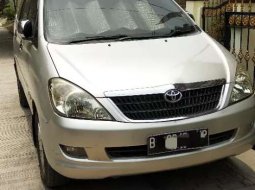 Jual Toyota Kijang Innova V 2005 harga murah di Jawa Barat 11