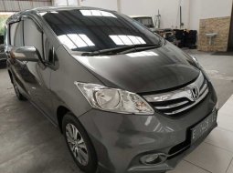 Mobil Honda Freed 1.5 2014 terawat di DIY Yogyakarta 3