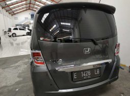 Mobil Honda Freed 1.5 2014 terawat di DIY Yogyakarta 6