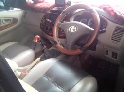 Jual mobil Toyota Kijang Innova 2.0 G 2010 bekas di Sumatra Utara 2